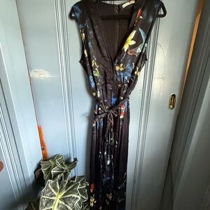 Alice + Olivia Black Silk Sleeveless V-neck Maxi Dress